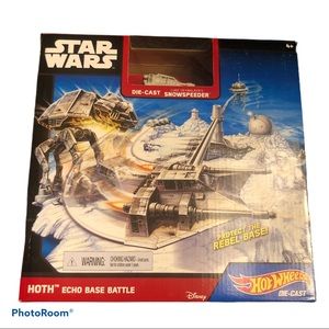 Hot Wheels Hoth Echo Base Battle Disney